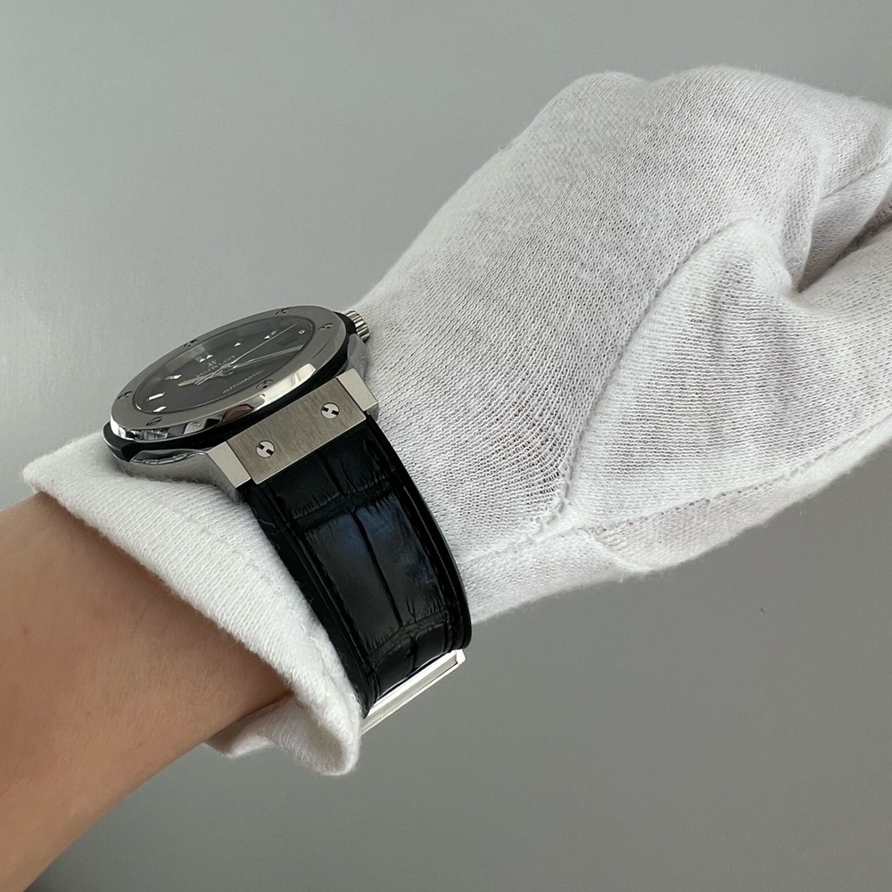Hublot Classic fusion Titanium 38mm with alligator strap - Picture 9 of 11